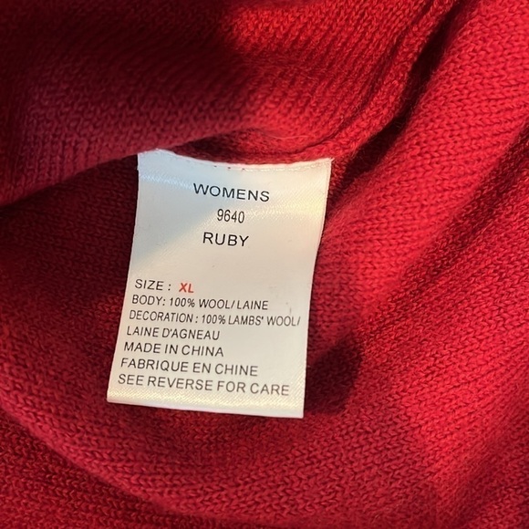 Vintage 100% Wool Christmas Woolwich Red Zipper Cardigan Embroidered Details XL - Picture 6 of 11